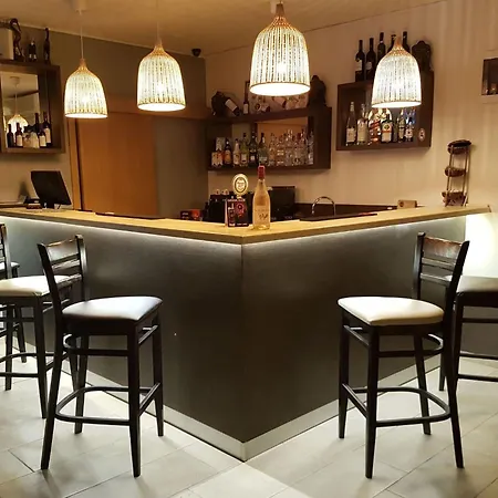 Seaside 1 Bedroom With Balcony, Max 4 Guests Apartman Napospart