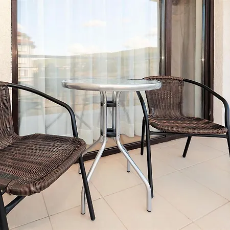 Seaside 1 Bedroom With Balcony, Max 4 Guests * Napospart