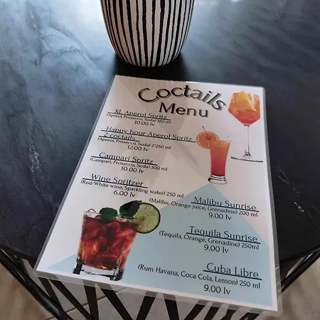 Seaside 1 Bedroom With Balcony, Max 4 Guests Апартаменты Солнечный берег