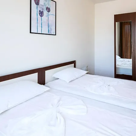 Seaside 1 Bedroom With Balcony, Max 4 Guests Апартаменты