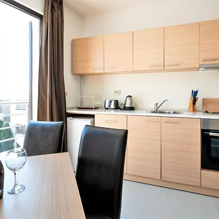 Seaside 1 Bedroom With Balcony, Max 4 Guests *