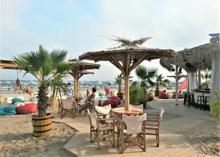 Seaside 1 Bedroom With Balcony, Max 4 Guests Apartment