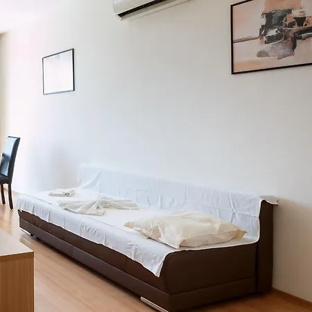 Seaside 1 Bedroom With Balcony, Max 4 Guests דירה *